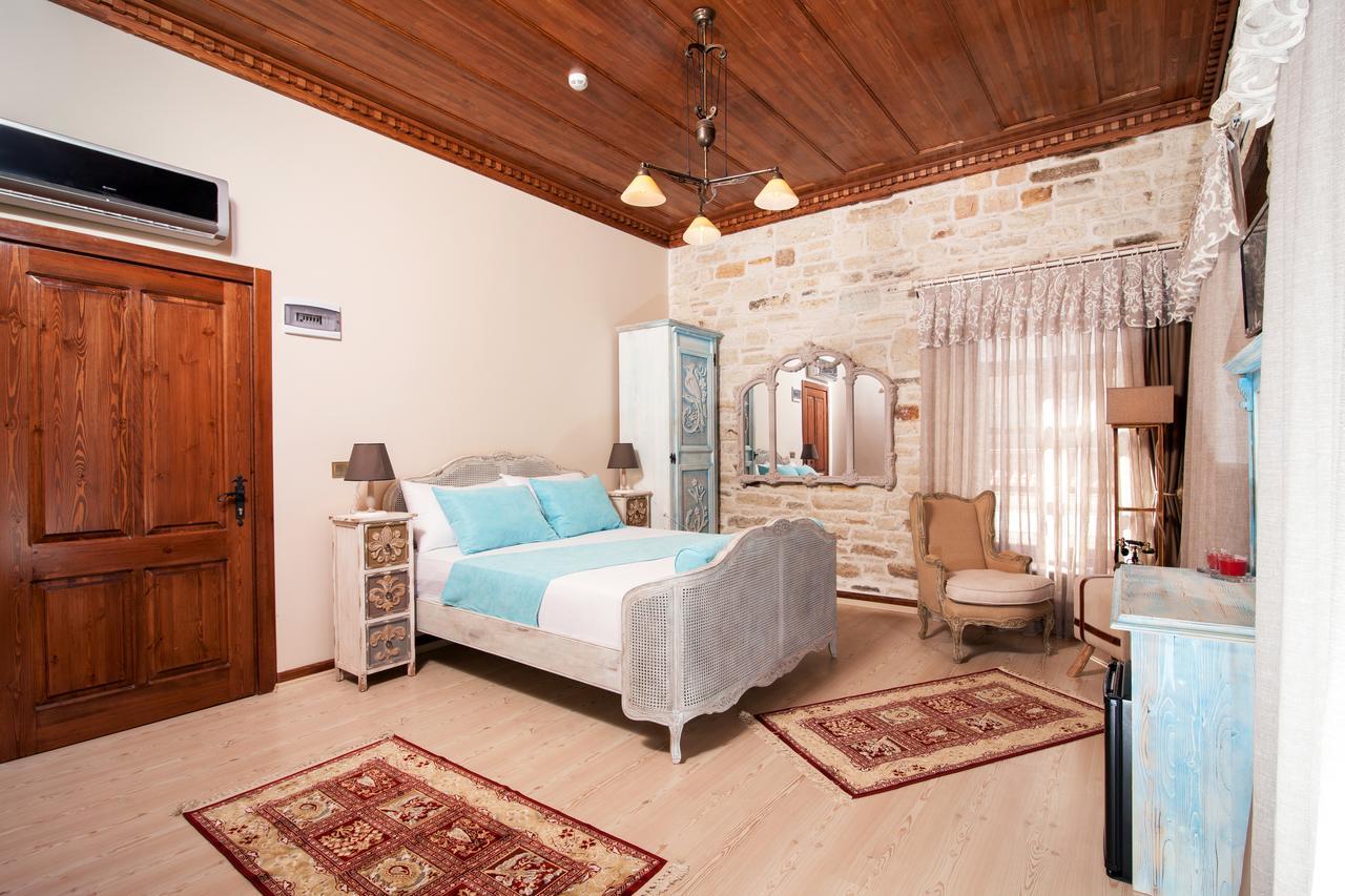 1922 Hotel Yenifoca ภายนอก รูปภาพ